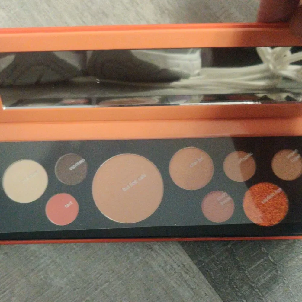 touch in SOL Fill Up Eyeshadow Palette Pressed Powder Espresso Tart Chubby